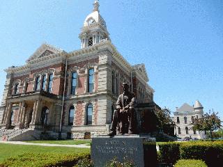 Lincoln Statue at the County Building